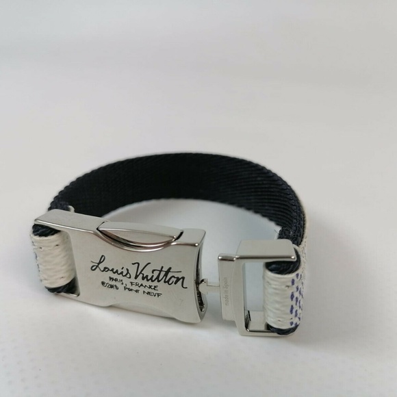 Louis Vuitton Other - New Authentic Louis Vuitton Damier Coastline Fast Clip Bracelet M6517E